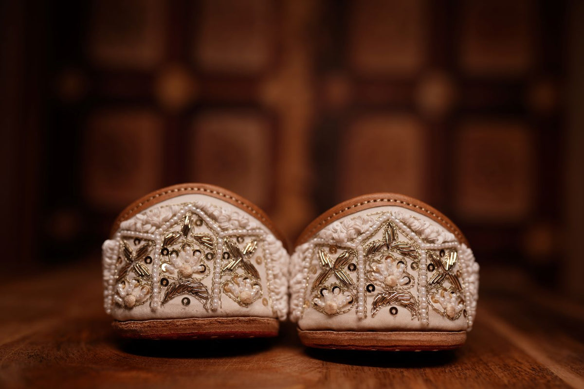 Pearl Ivory Bridal Juttis