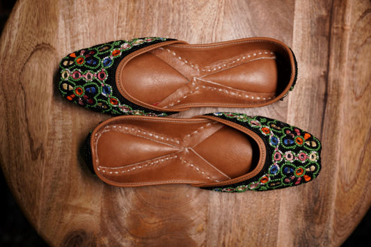 Black Velvet Floral Juttis