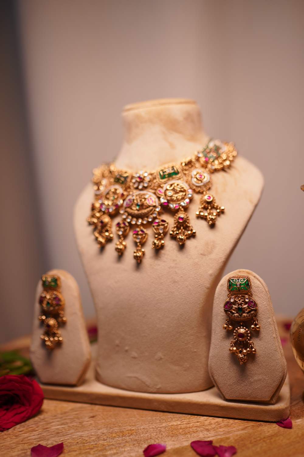Antique Gold Temple Jewellery Choker Necklace Set