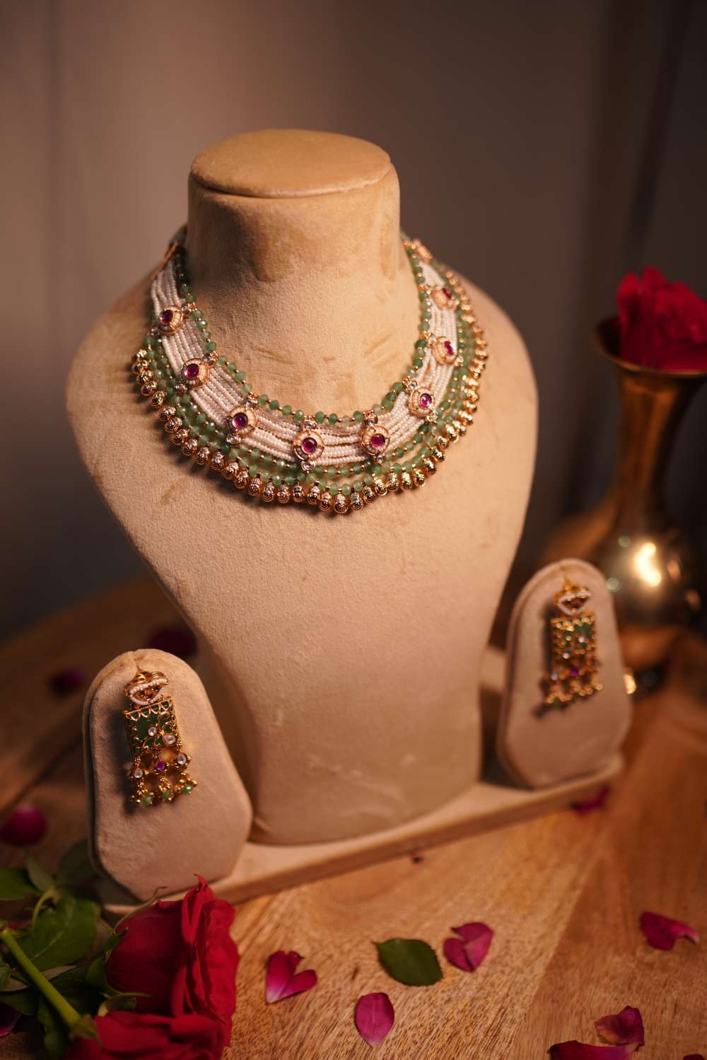 Yadi Pearl Gemstone Necklace