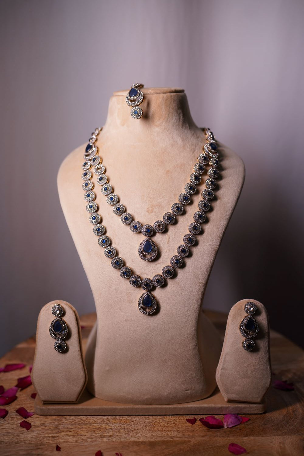 Antique Kundan Layered Necklace Set with Turquoise Accents