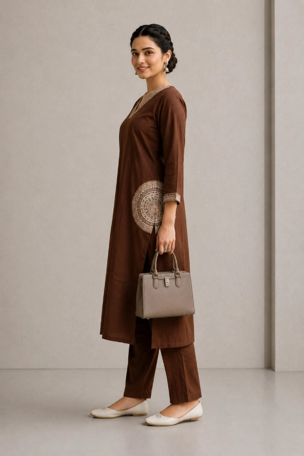 Aira Kashmiri Embroidered Pheran Set Side View
