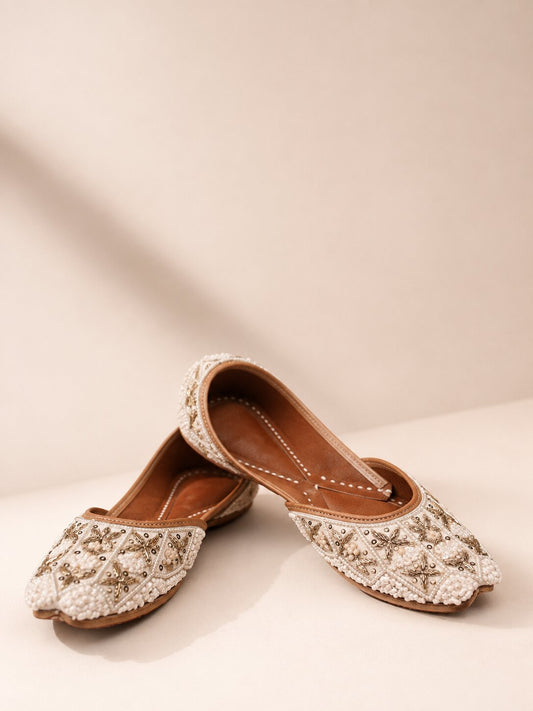 Pearl Ivory Bridal Juttis