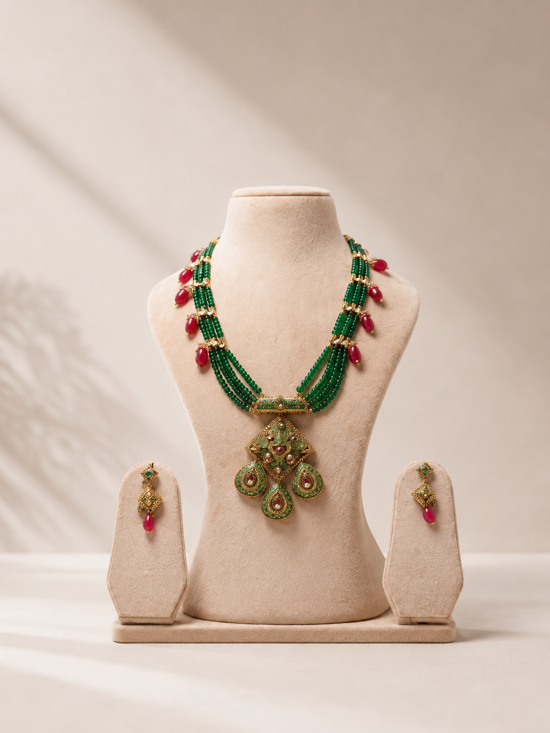 Royal Emerald Kundan Mala Set