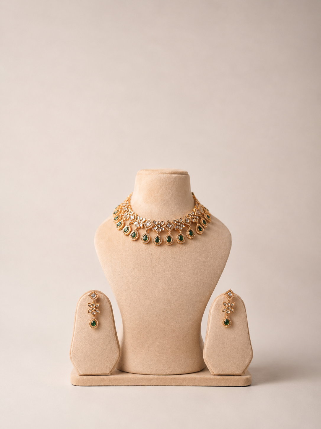 Emerald Green Kundan Necklace Set