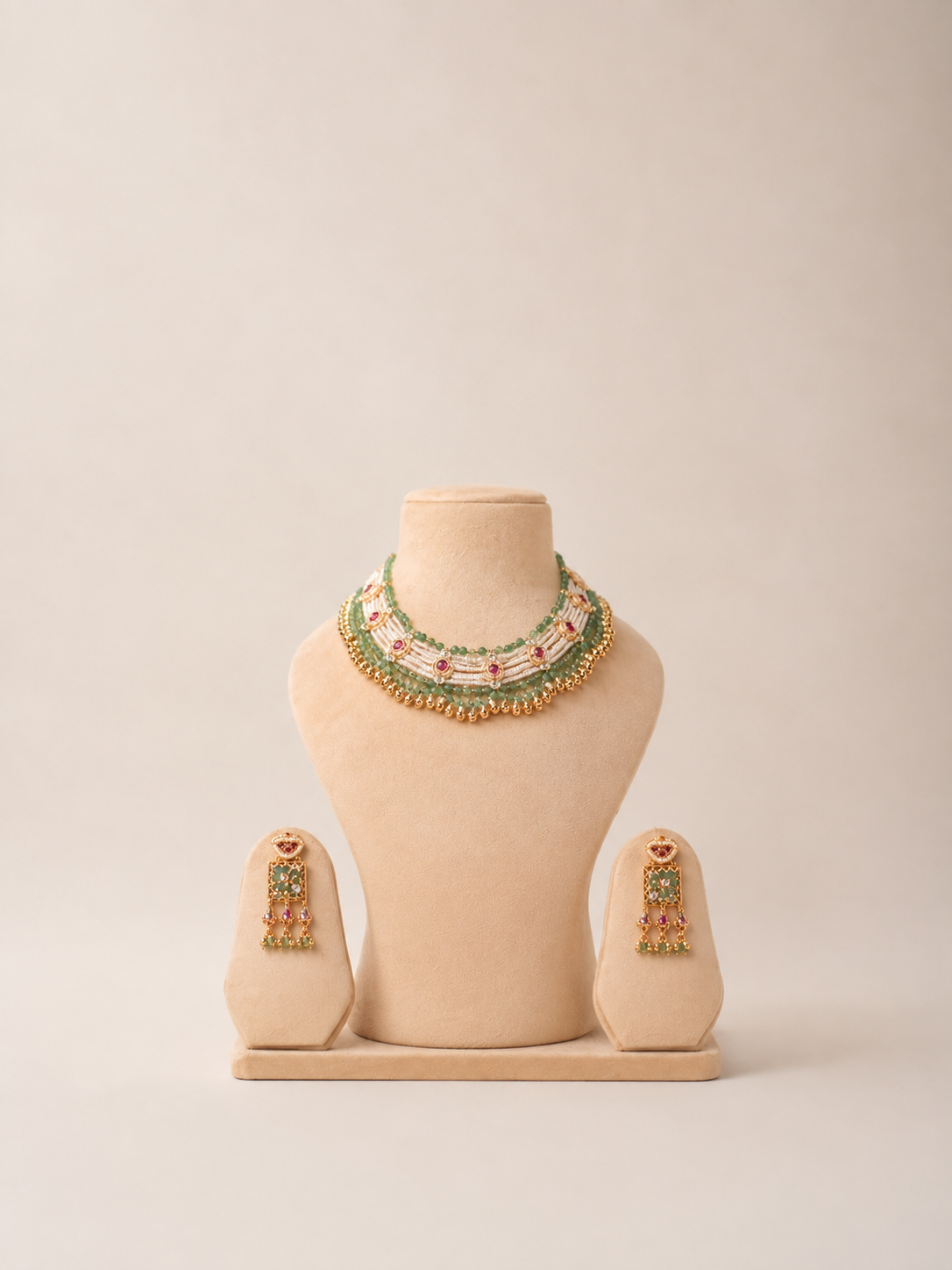 Yadi Pearl Gemstone Necklace Set