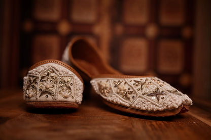 Pearl Ivory Bridal Juttis