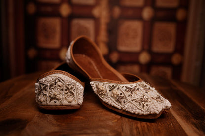 Pearl Ivory Bridal Juttis