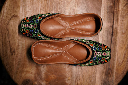 Black Velvet Floral Juttis