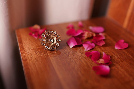 Floral Kundan ring with antique gold finish