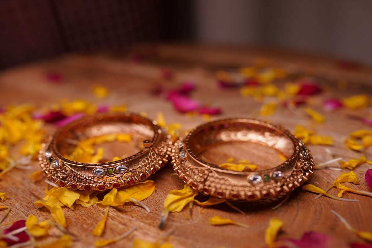 Handcrafted golden filigree bangles pair