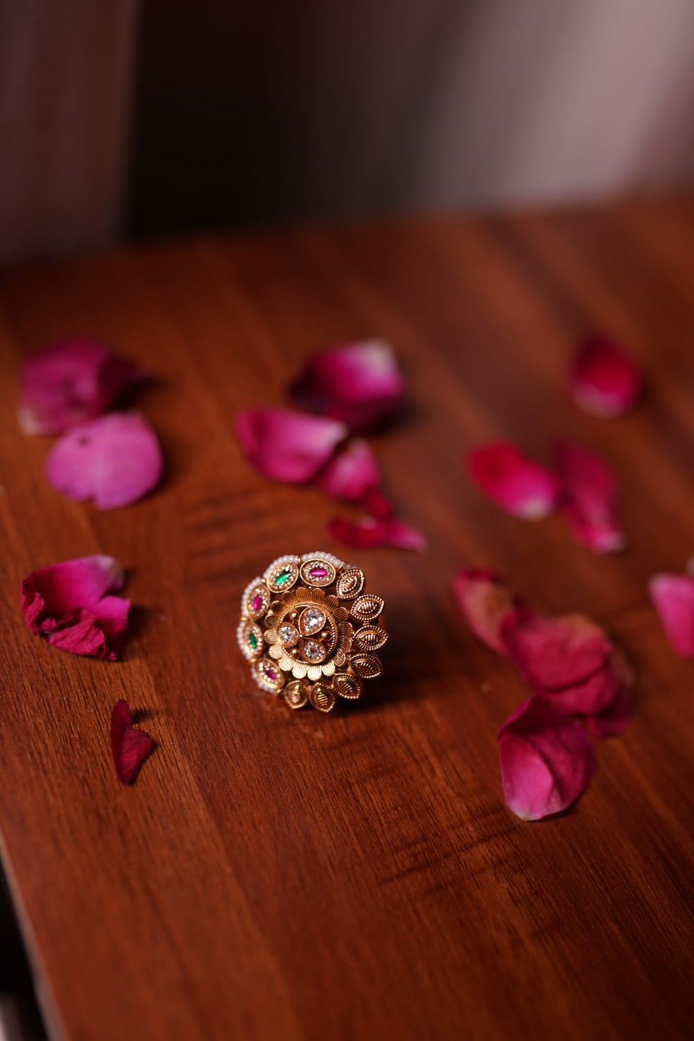 Kundan ring with colourful stone accents