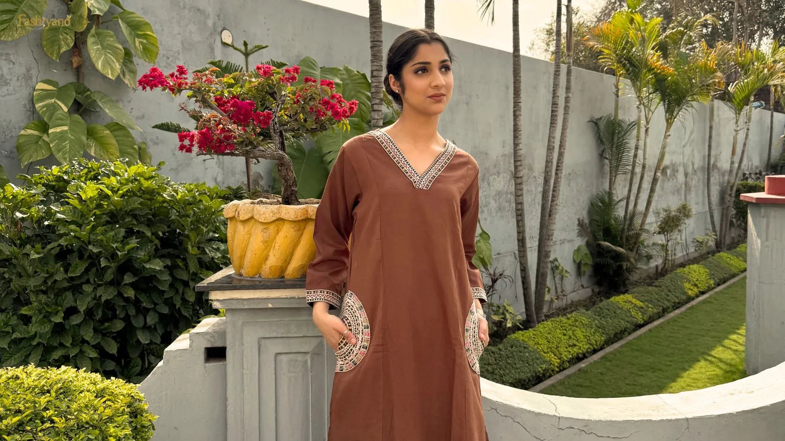 Designer kurta sets for women by Fashiyano